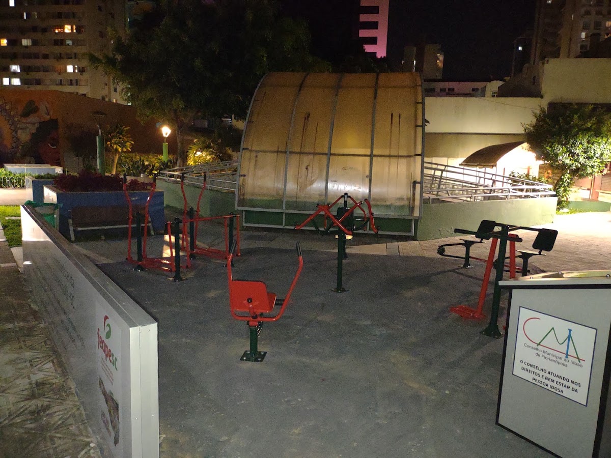 Academia da Terceira Idade Centro em Florianópolis — foto 1