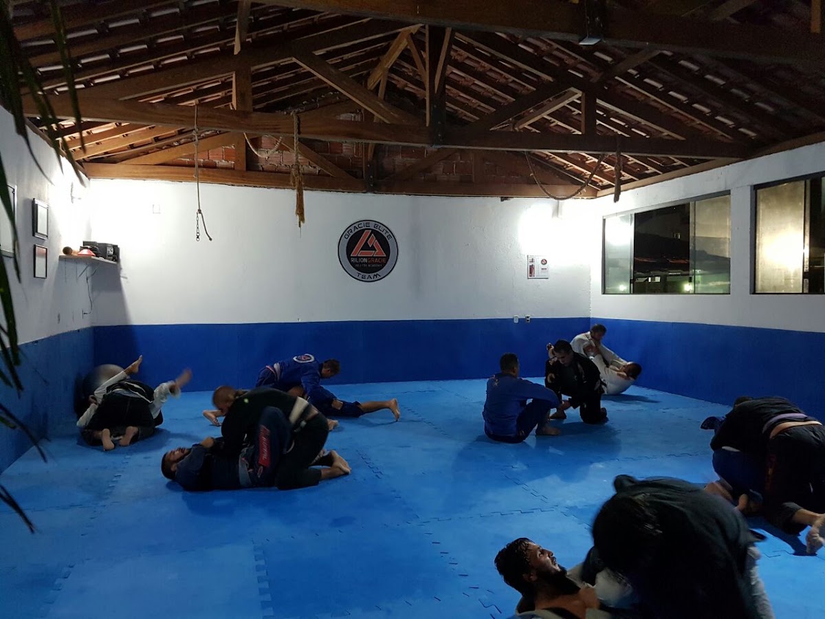 Logo Academia de Jiu-Jitsu Rilion Gracie Floripa - Cachoeira do Bom Jesus, Florianópolis, SC