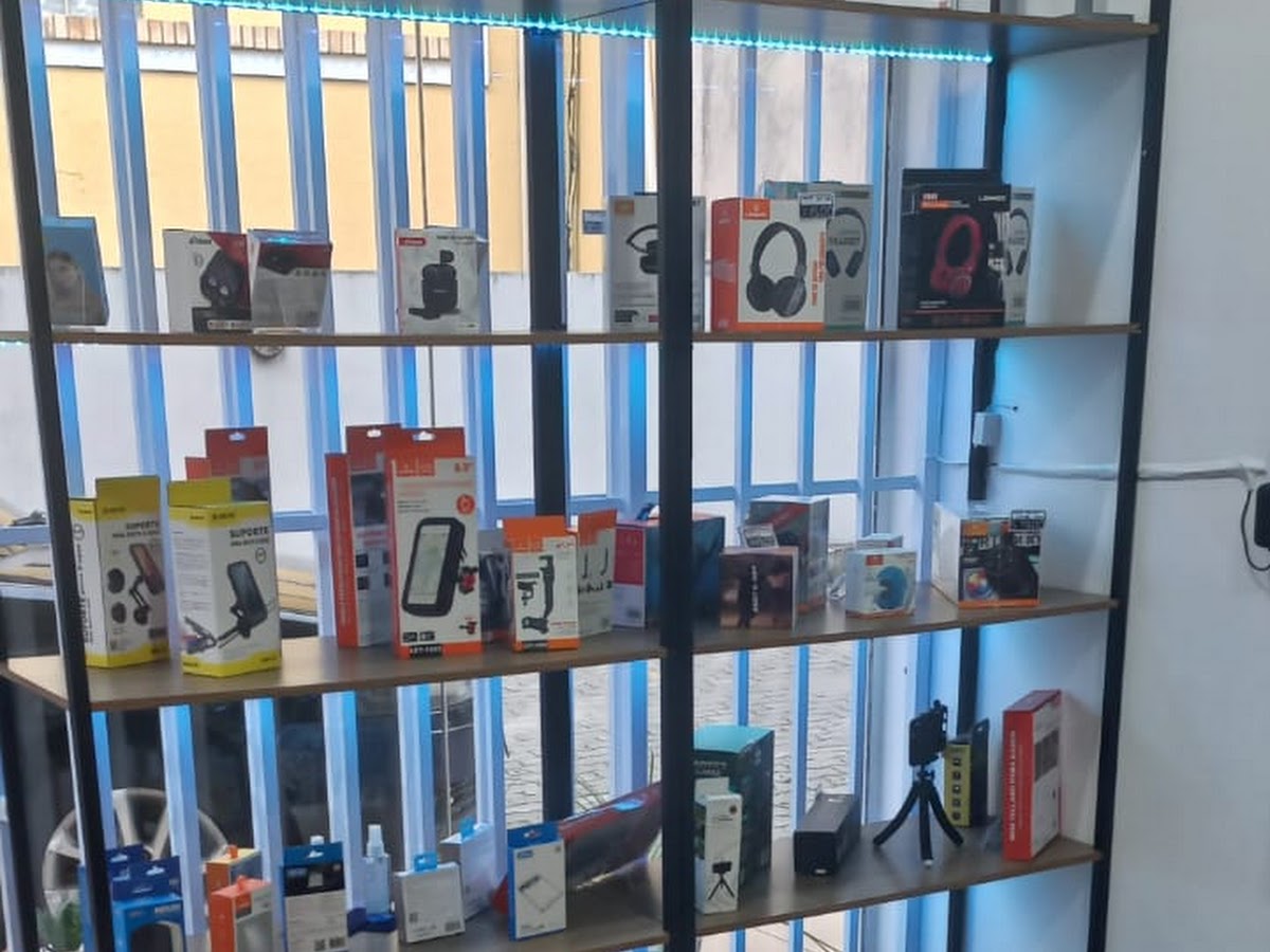 Aline Capas Floripa - Manutenção e Conserto de Notebooks - Acessórios para Celular e Informática em Florianópolis — foto 3