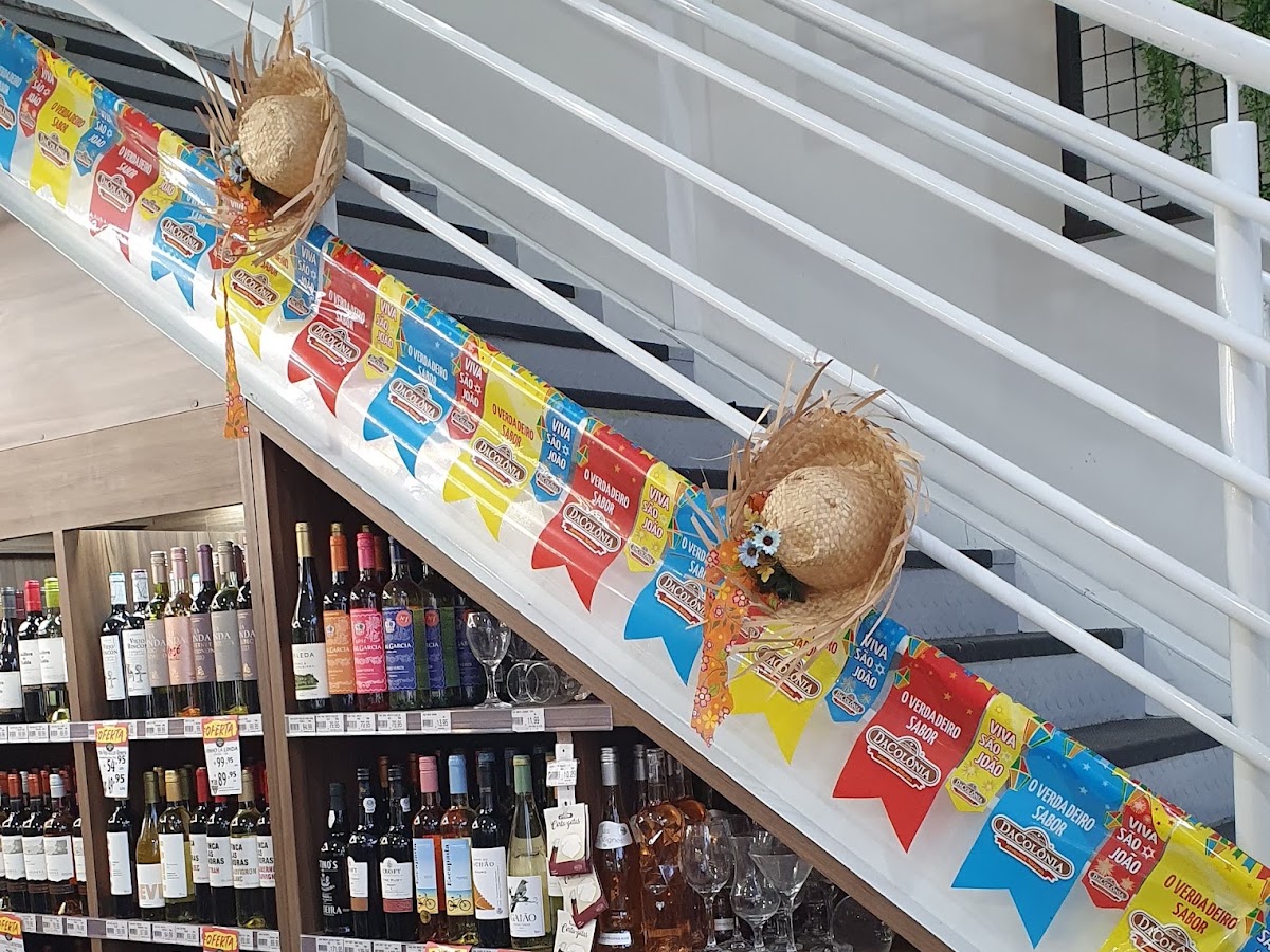 Armazém 3 - Mercearia, Hortifruti, Padaria e Adega em Florianópolis — foto 4