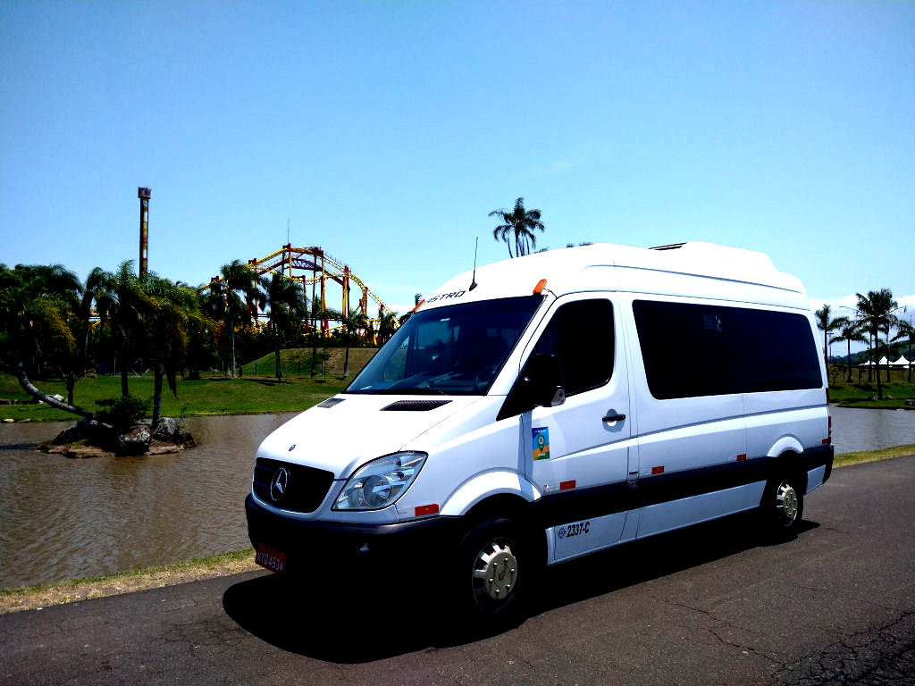 Logo Astro Transporte e Turismo