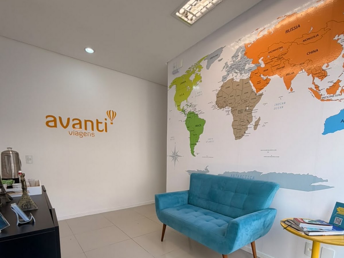 Logo Avanti Viagens - Florianópolis