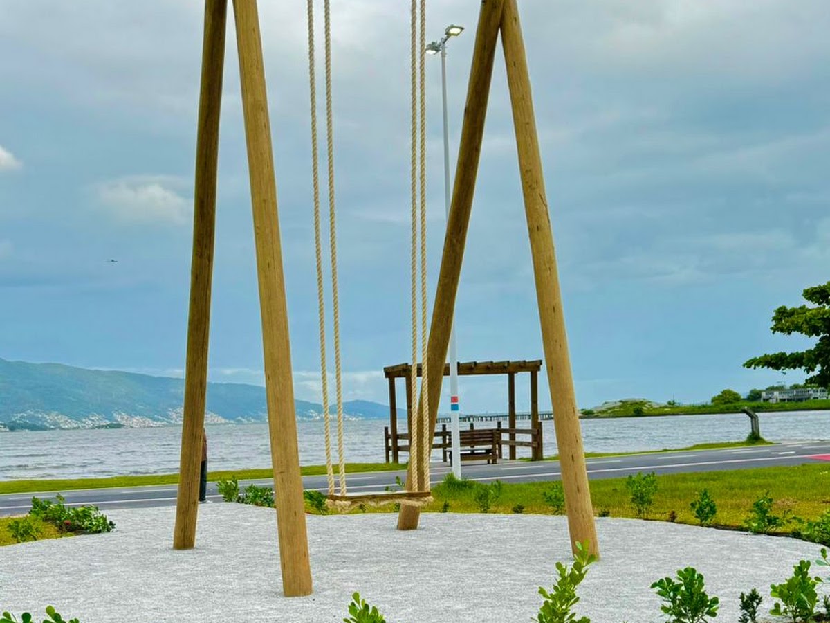 Balanço do Parque de Coqueiros em Florianópolis — foto 1