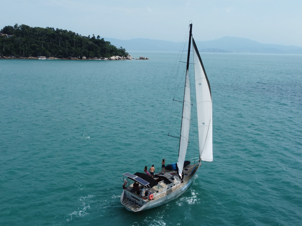 Foto da Capitão Gentil Charter 180 Passeio Veleiro Barco