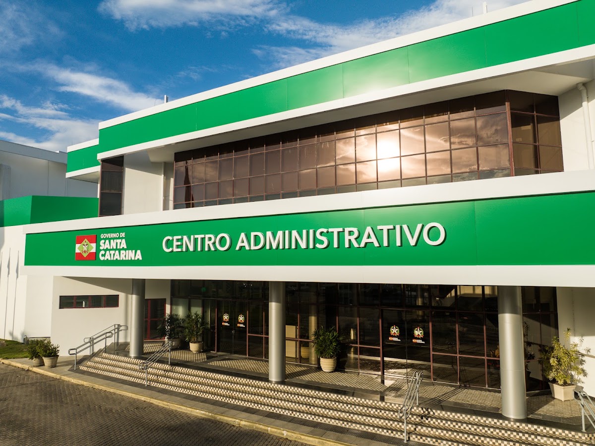 Logo Centro Administrativo Governador Casildo João Maldaner
