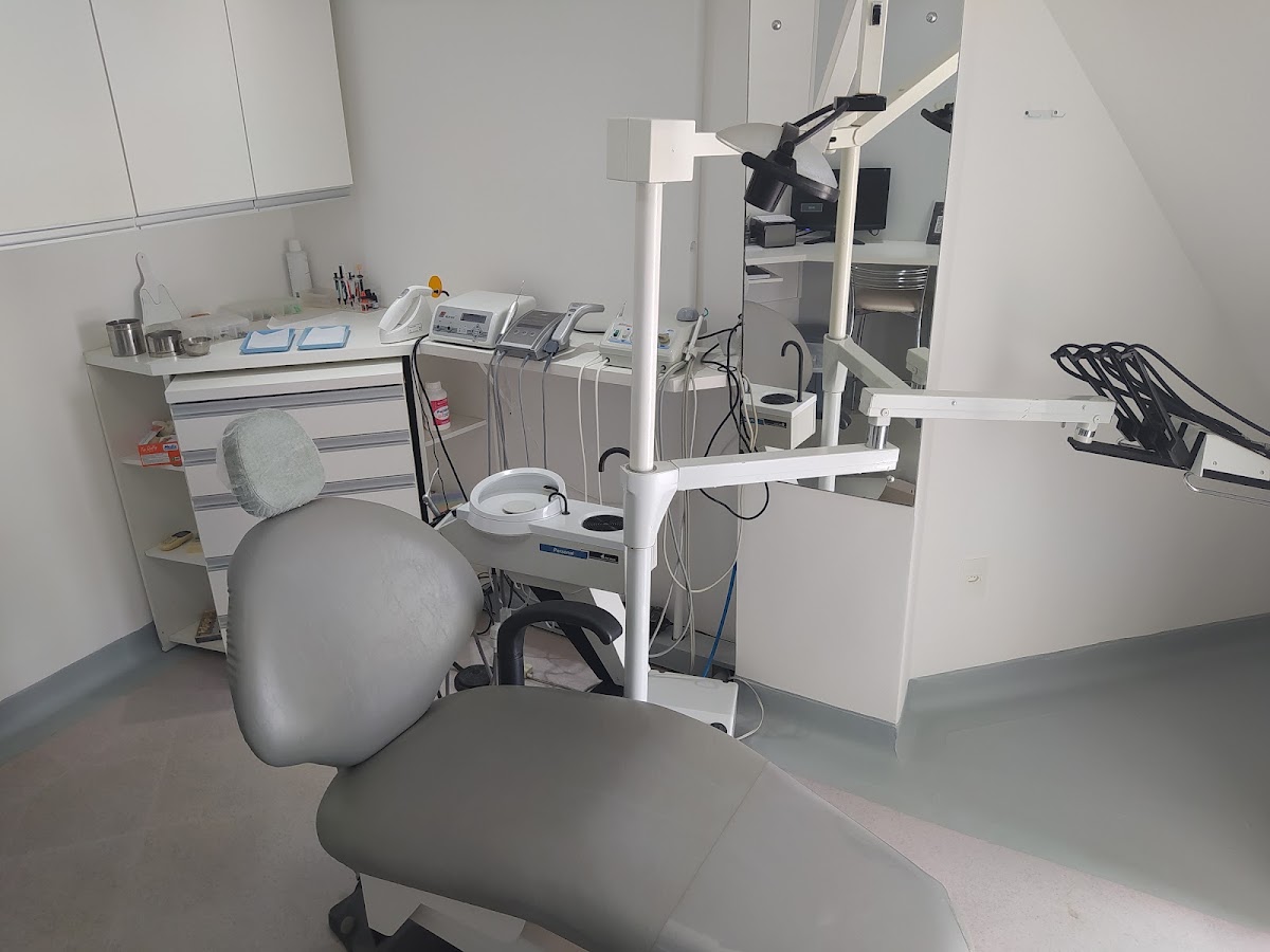 Consultório Odontológico Dr. Saldanha Neto em Florianópolis — foto 2