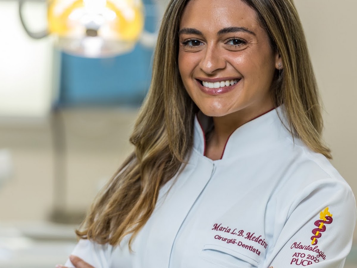 Foto da Dentista Maria Laura Medeiros | Clínica Maré Odontologia
