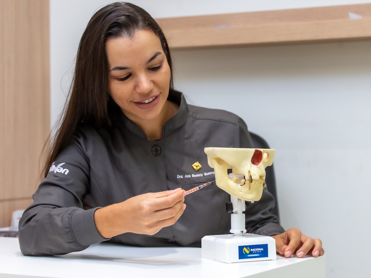 Logo Dra. Ana Beatriz A. Guerreiro - Cirurgiã Dentista