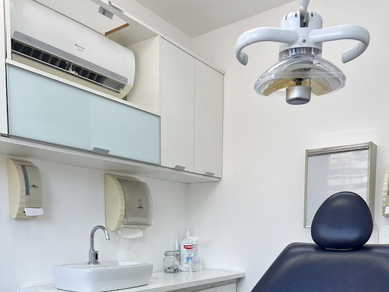 Foto da Dra Anna Paula Colombelli Odontologia