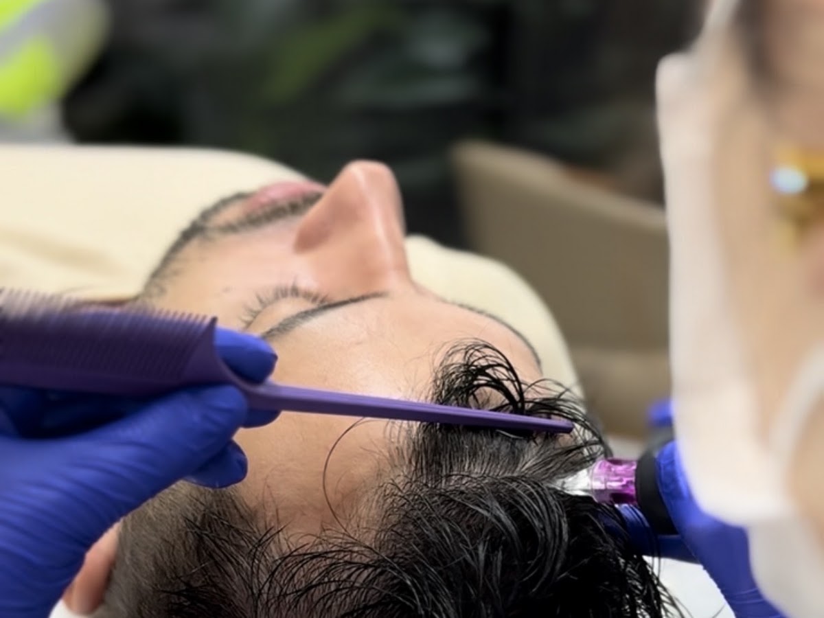 Dra Carolina Grolli Tricologista Médica em Florianópolis — foto 2