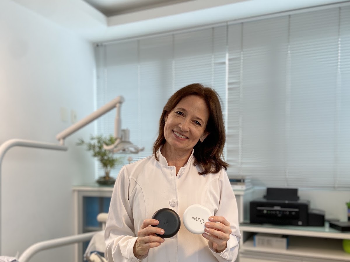 Foto da Dra. Vanessa Moreira - Clínica de Odontologia e Ortodontia
