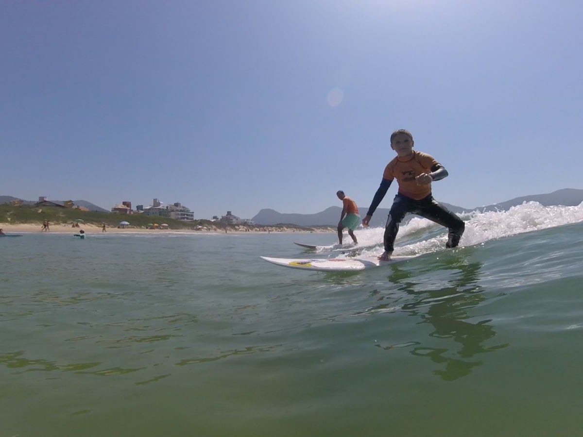 Escola Paraíso do Surf em Florianópolis — foto 1