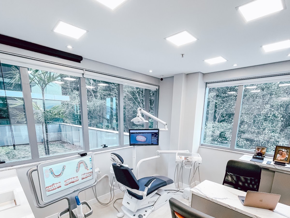 Logo Grazzo Odontologia & Ortodontia | Dentista | Alinhadores