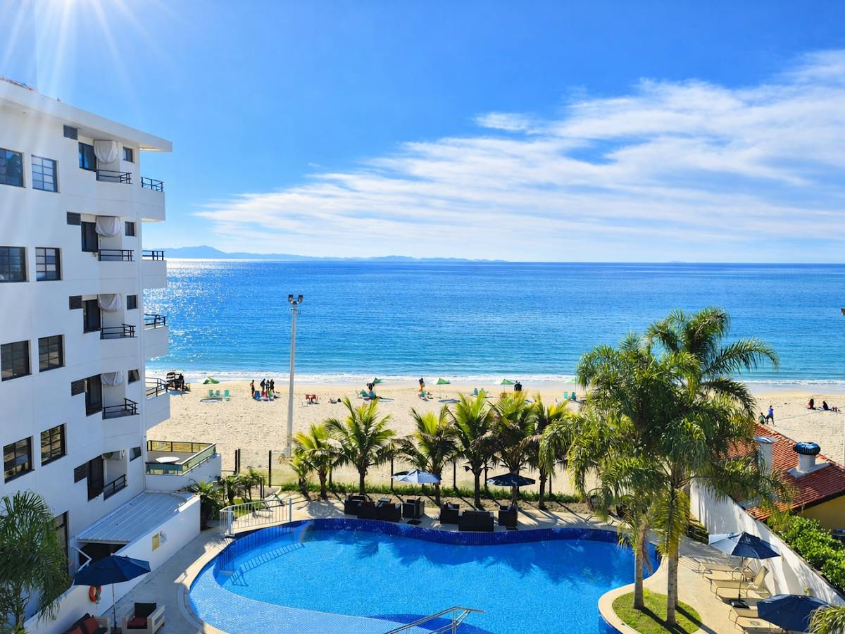 Foto da Hotel Palace 1 - Florianópolis - SC - Pé na areia na praia de Canasvieras