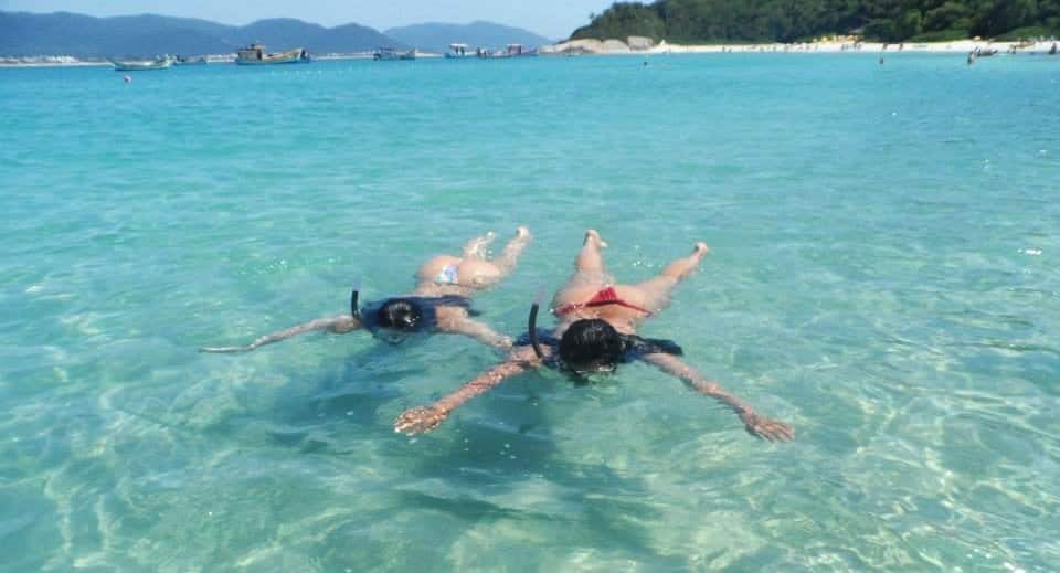 Snorkel na água rasa da Ilha do Campeche
