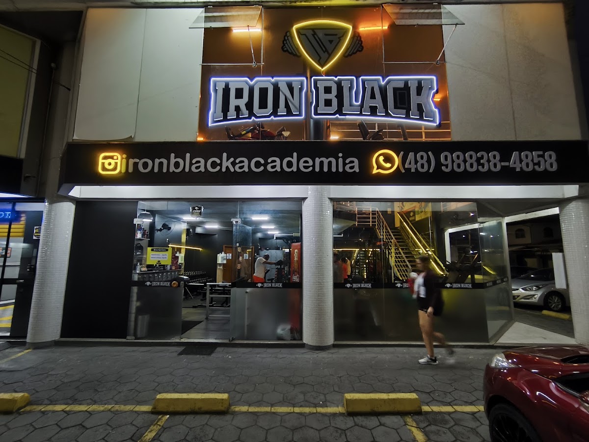 IRON BLACK Academia - Musculação em Florianópolis — foto 2