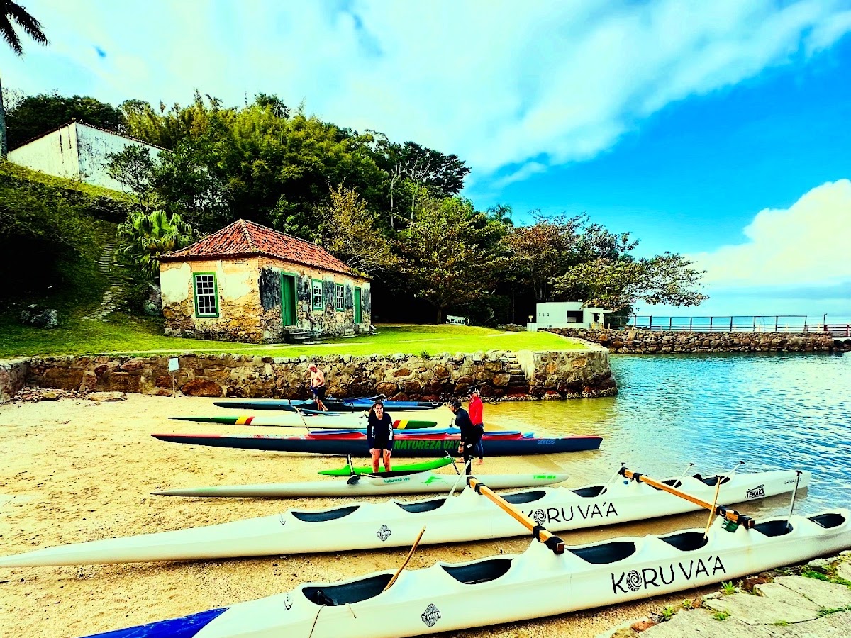 Koru Va'a - Canoa Havaiana / Praia da Daniela em Florianópolis — foto 1