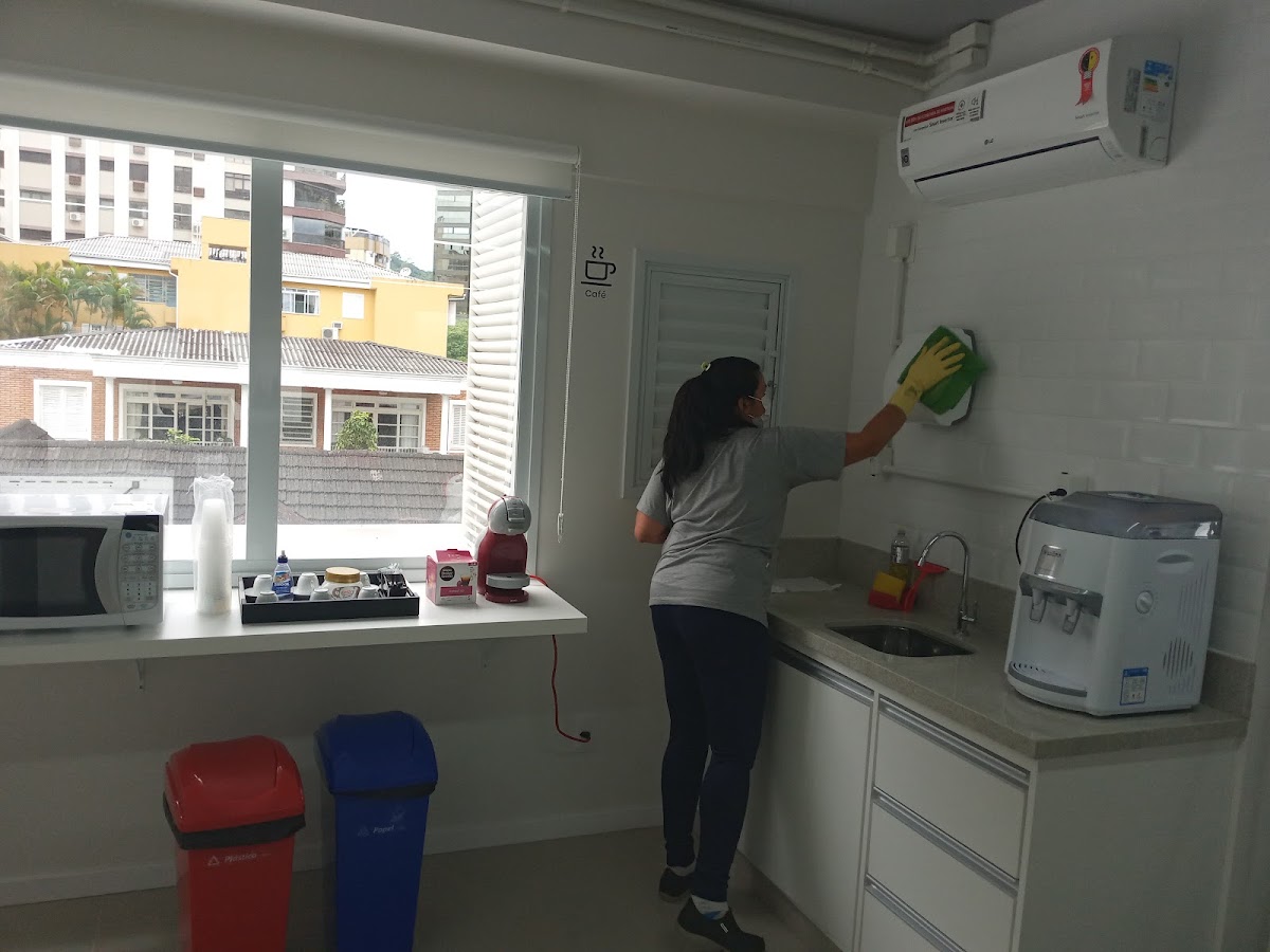 Foto da Limpeza em Condominios e Empresas - CORDSUL