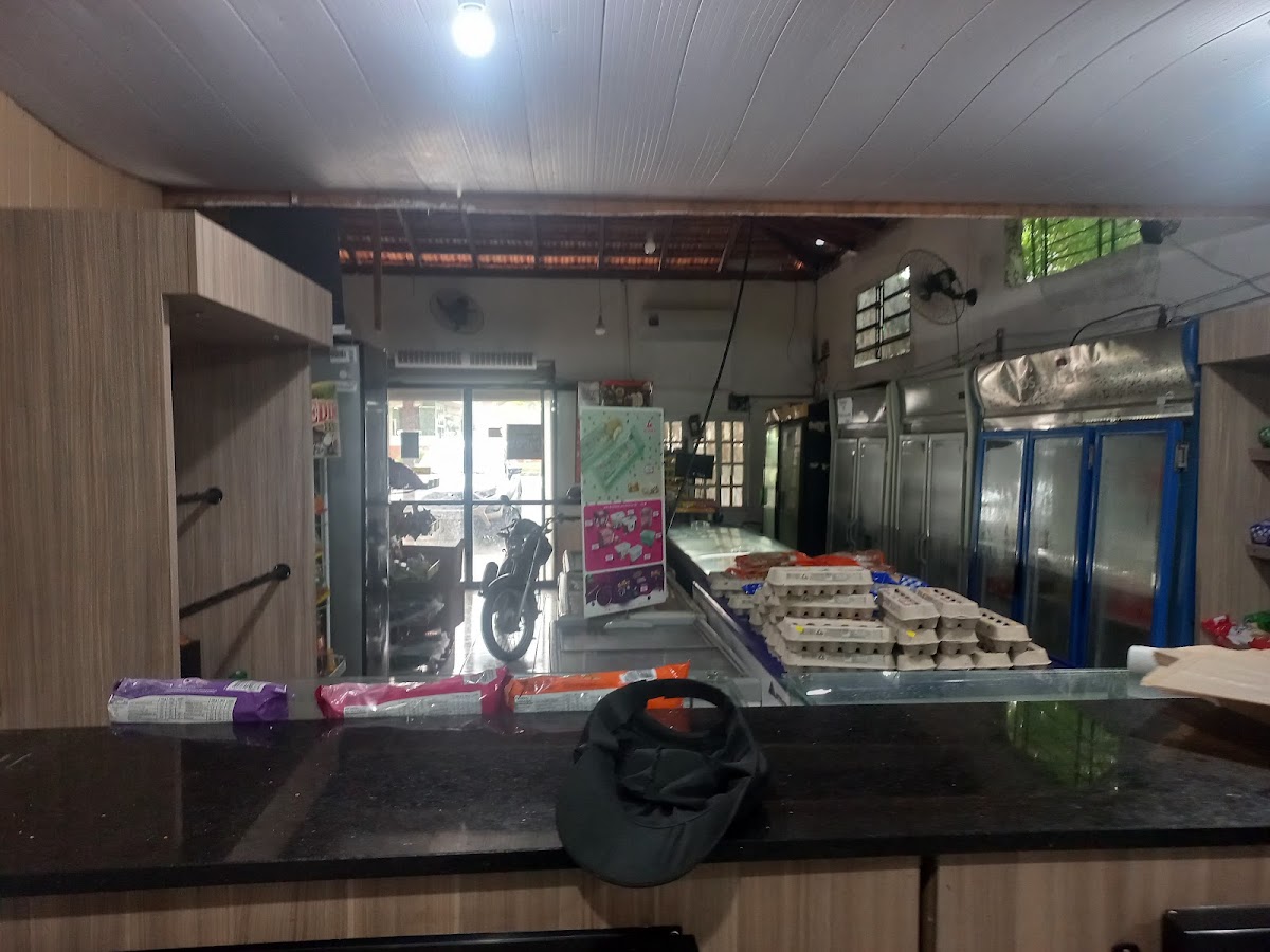Mini mercado praia brava jonas em Florianópolis — foto 4