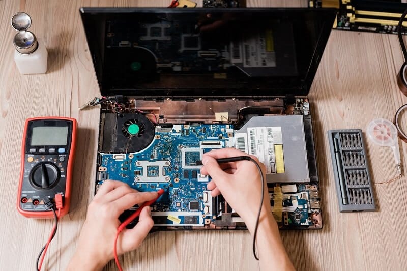 Notebook One - Manutenção de Computadores em Florianópolis em Florianópolis — foto 1