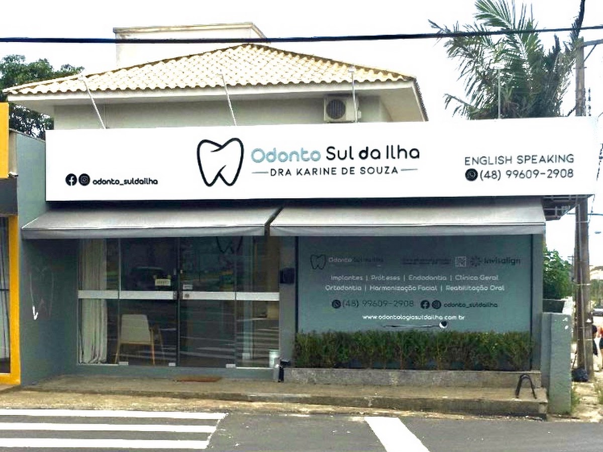 Foto da Odonto Sul da Ilha - Clínica Odontológica- Dra Karine de Souza - Implantes Dentários - Ortodontia - Aparelho Invisível