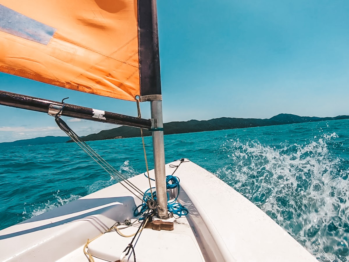 Passeio de barco a Vela - Vamos Velejar Floripa! em Florianópolis — foto 3