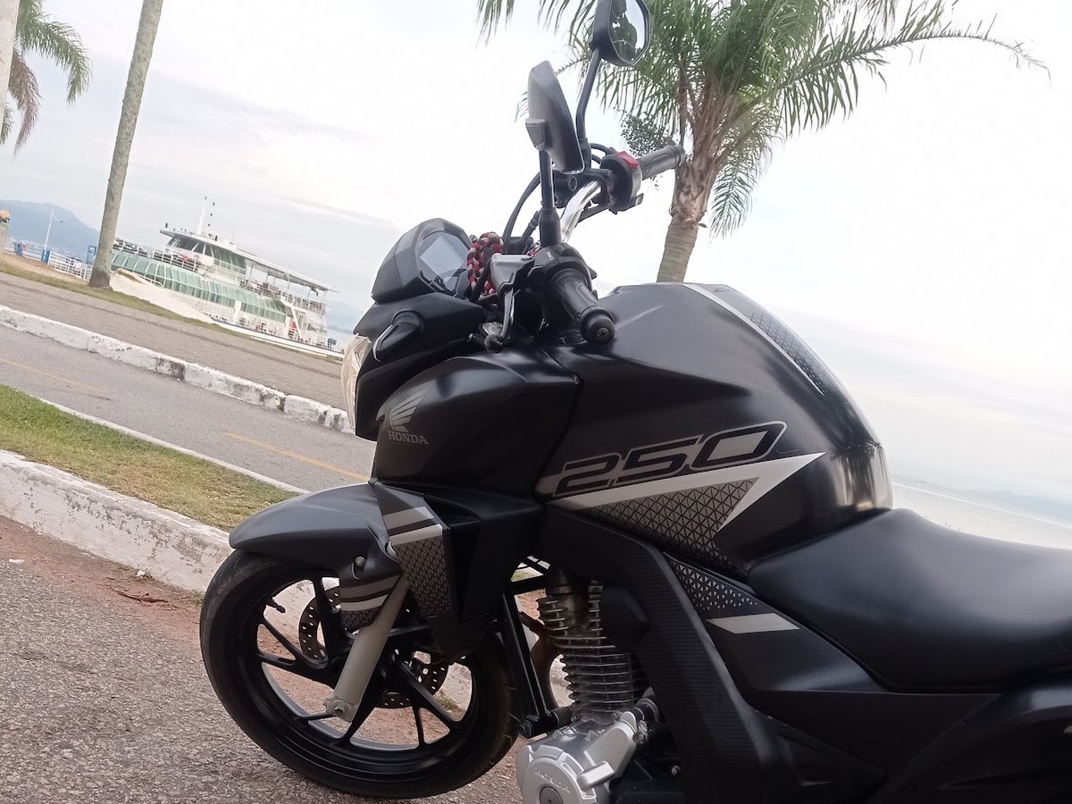 Passeios de Lancha Florianópolis em Florianópolis — foto 1