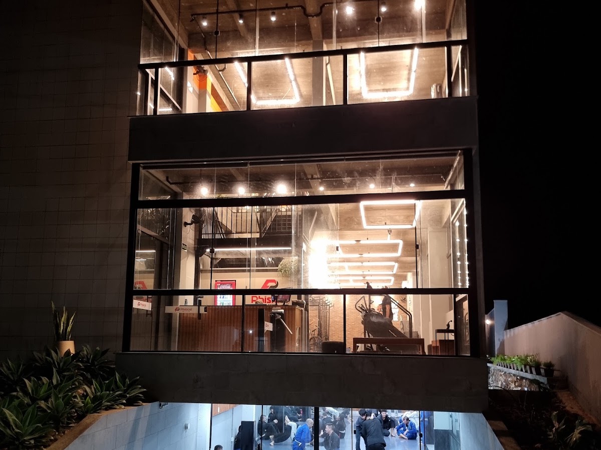 PHISICAL ACADEMIA em Florianópolis — foto 1