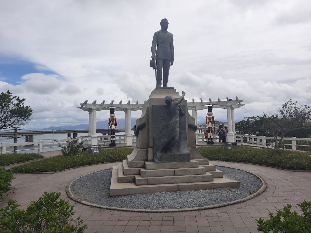 Praça da Comunidade e Mirante da Ponte Hercílio Luz em Florianópolis — foto 2