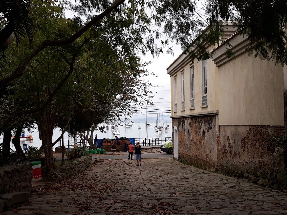 Praça Roldão da Rocha Pires em Florianópolis — foto 3