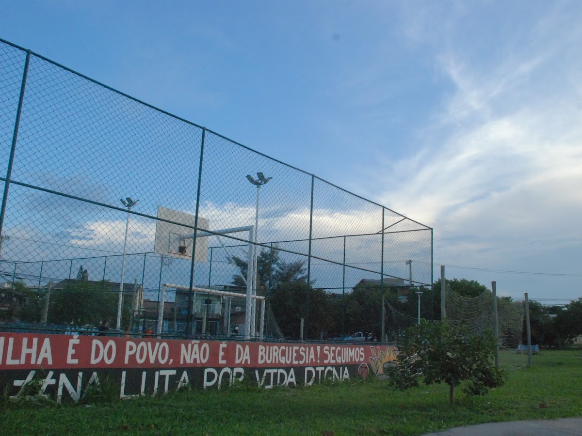 Quadra de Basquete Praça das Areias em Florianópolis — foto 1