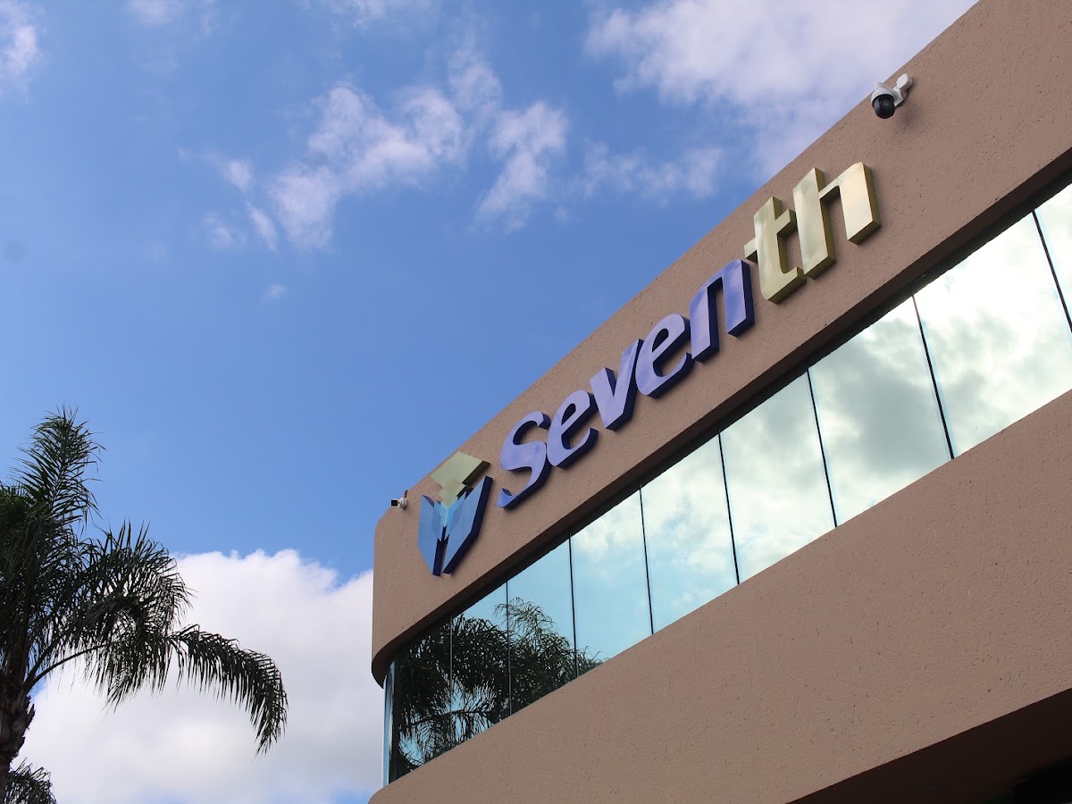Logo Seventh