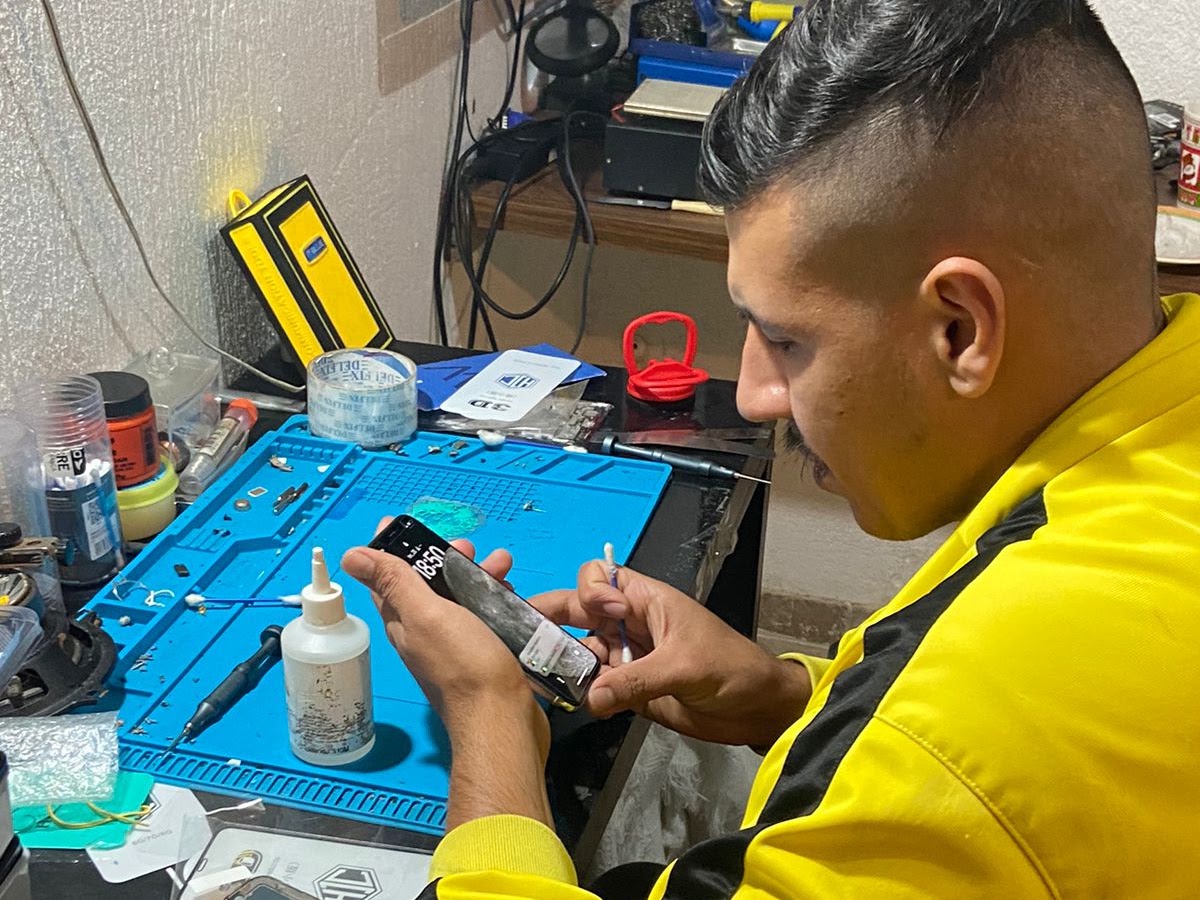 SK TECH | Assistência Técnica de celular em Florianópolis em Florianópolis — foto 1