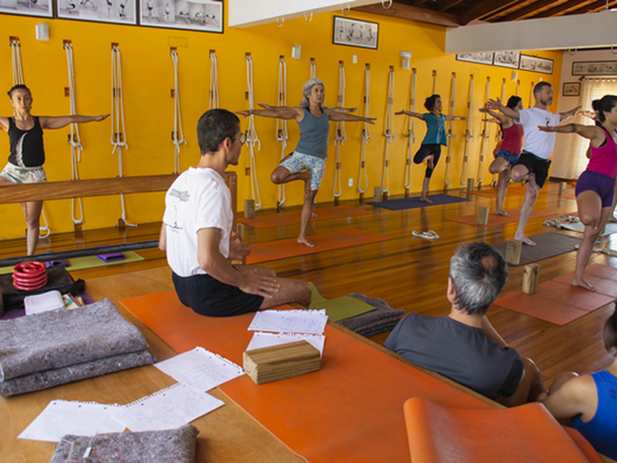 Logo Solar Iyengar Yoga