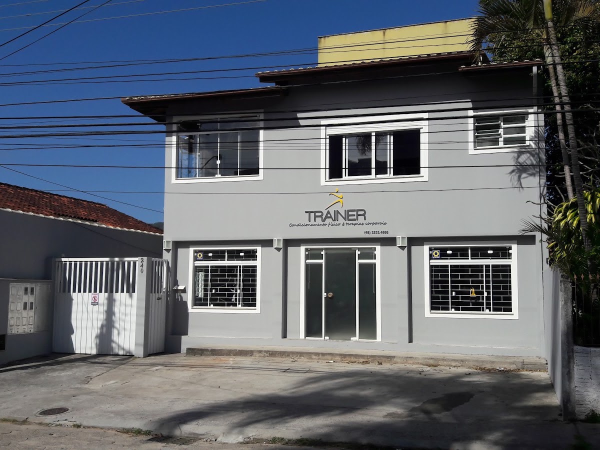 Logo Studio Trainer