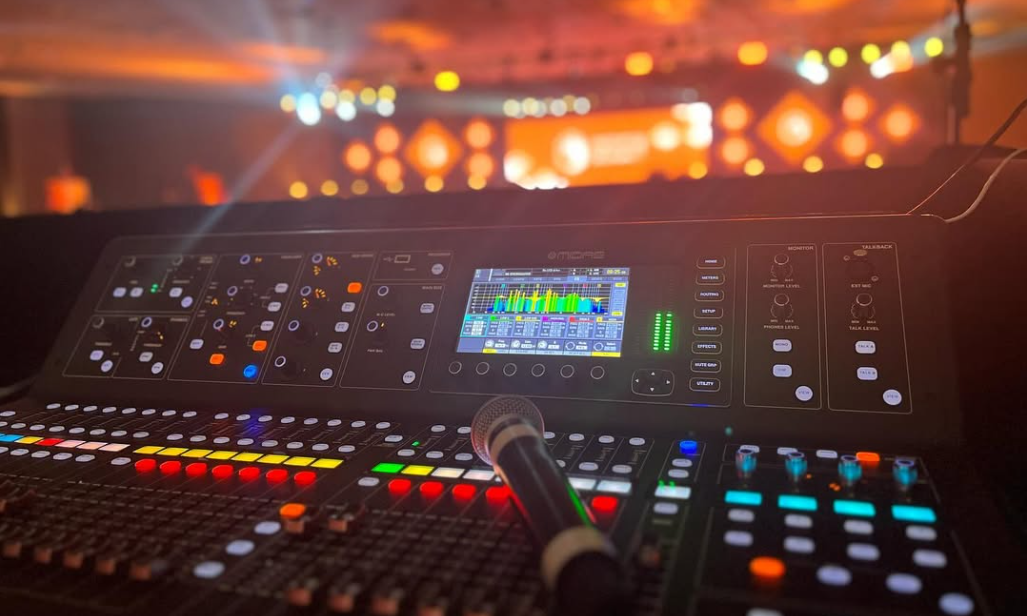 Técnica Iluminação Sonorização Eventos em Florianópolis — foto 2