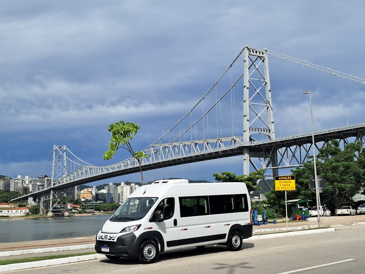 Vans Floripa Thecla Turismo em Florianópolis — foto 2