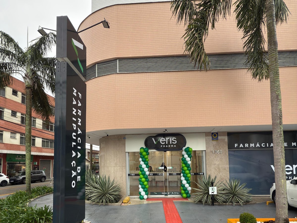 Logo Veris Pharma Farmácia de Manipulação