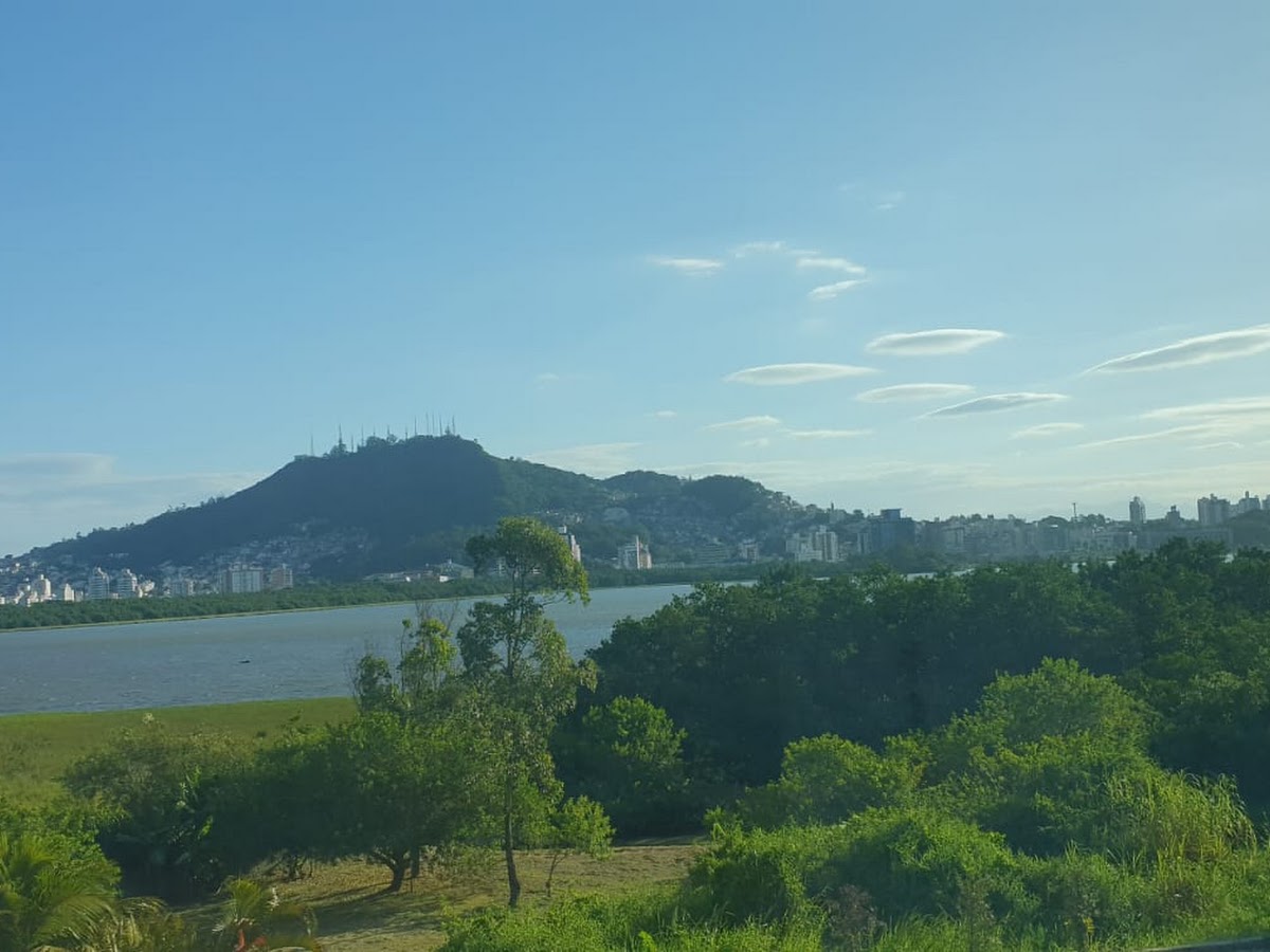 Vista do Manguezal do Itacorubi, Baía Norte, Florianópolis - SC em Florianópolis — foto 2